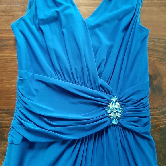 Laura Evening Dress - Picture 3 of 11